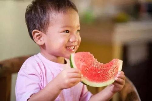 宝宝睡前吃瓜,甜蜜梦乡的甜蜜伴侣